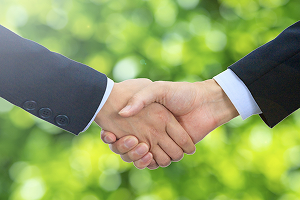 経験豊富な弁護士による安心の３名の共同担当制